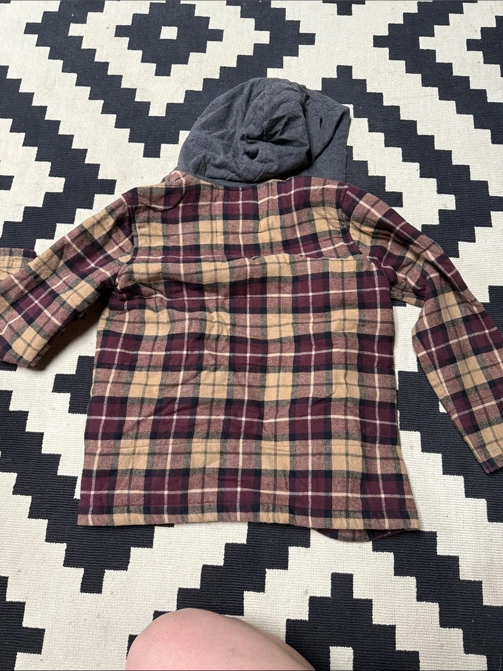 Old Navy Kids Plaid Hooded Puffer Jacket in Burgundy and Tan